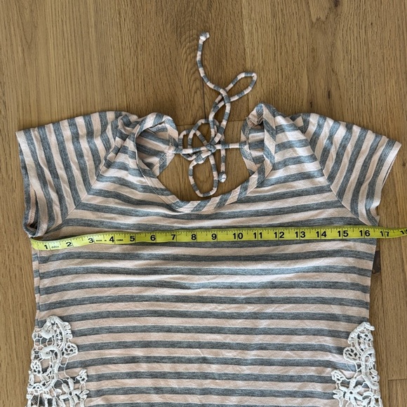 🌸 Blush & Charcoal Striped Tee with Lace Accents
Size XS - Picture 7 of 7